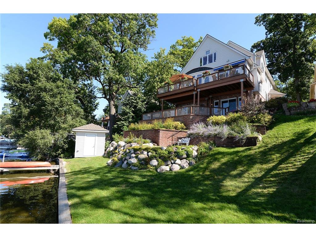 4190 Highcrest, Brighton, MI 48116 photo 1