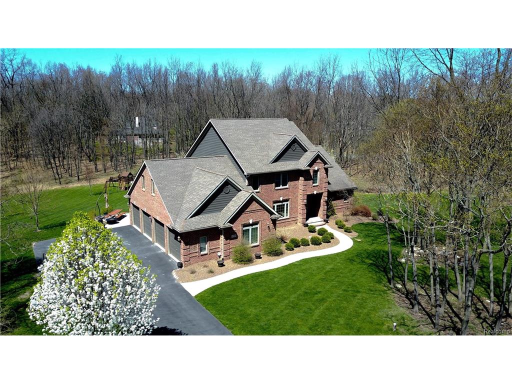 3790 Nutcracker Ct, Oxford, MI 48370 photo 1