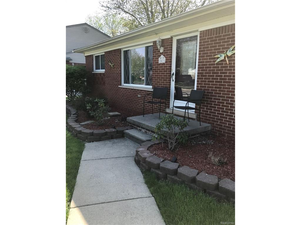 15438 Devoe St, Southgate, MI 48195 photo 1