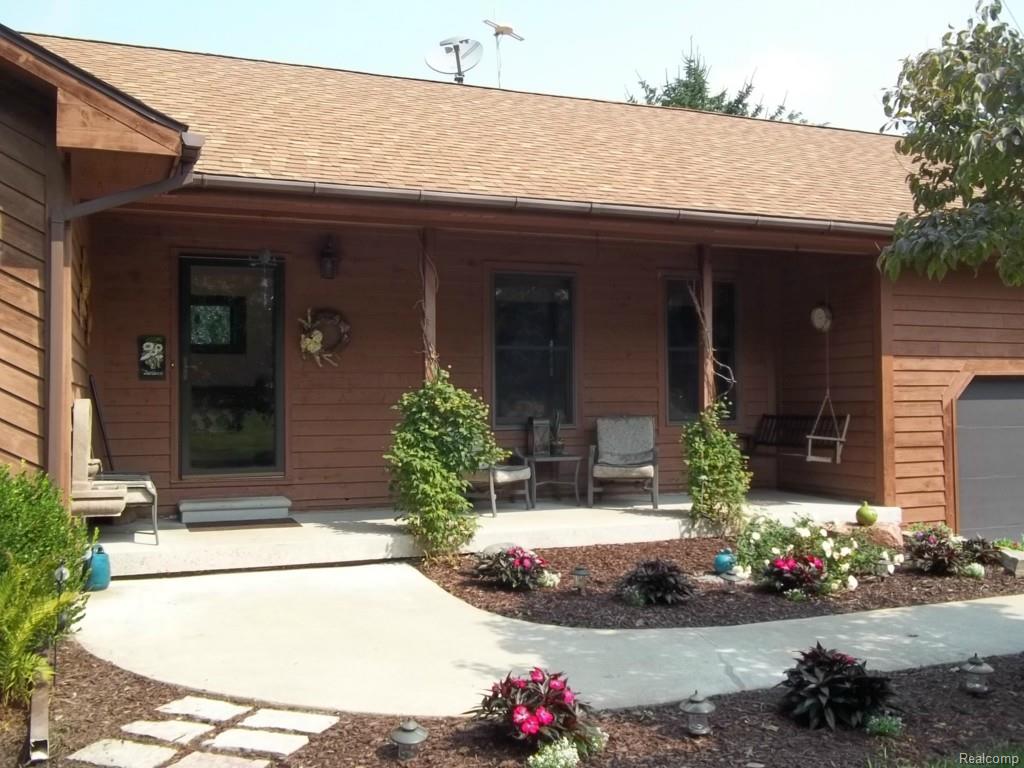 2274 Sexton Rd, Howell, MI 48843 photo 1