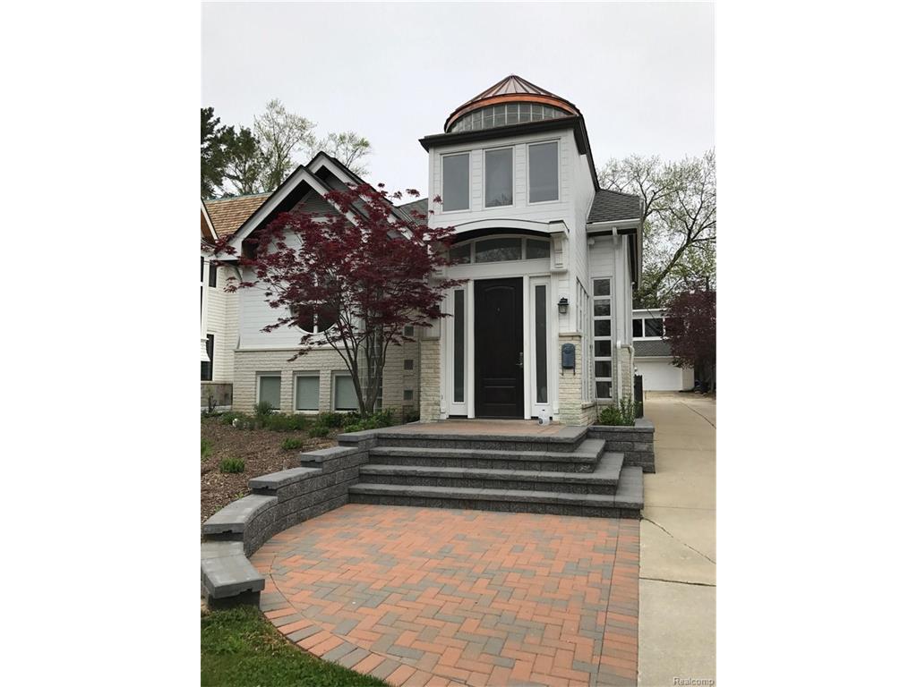 352 Baldwin Rd, Birmingham, MI 48009 photo 1
