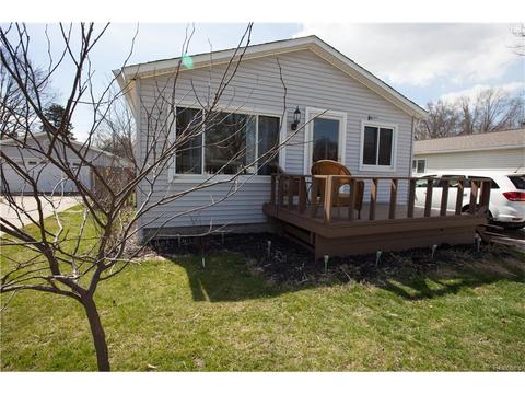 955 Liberty St, Algonac, MI 48001 photo 1