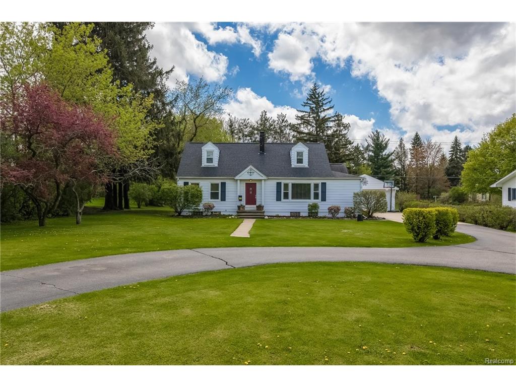 6475 Waldon Rd, Clarkston, MI 48346 photo 1
