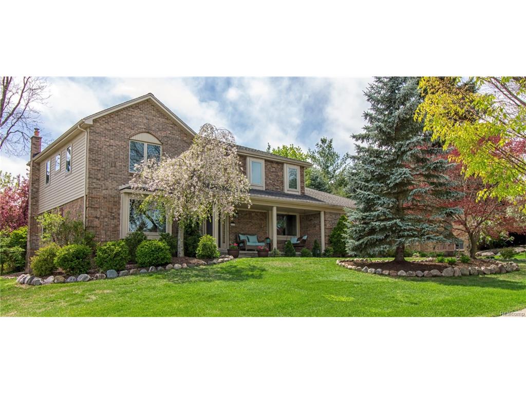 2137 Grenadier Dr, Troy, MI 48098 photo 1