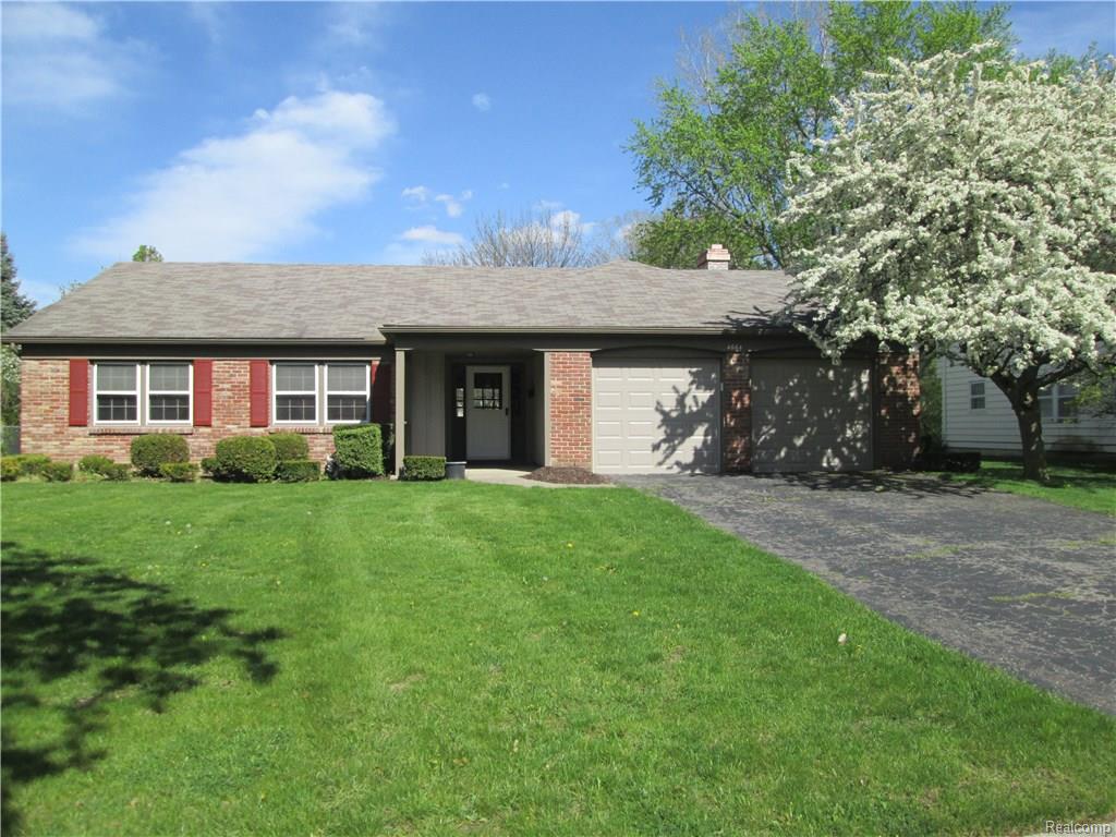 4664 Argyle Dr, Troy, MI 48085 photo 1
