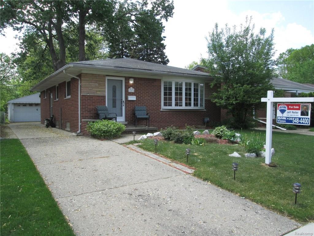 249 Park Dr, Clawson, MI 48017 photo 1