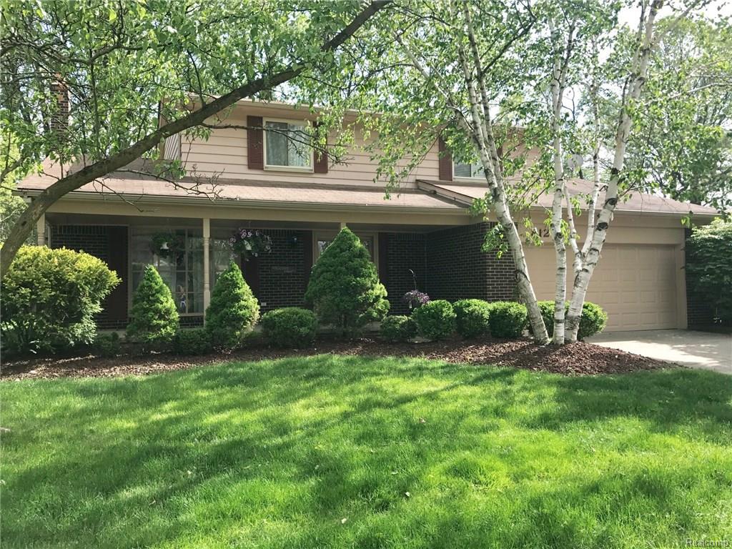 812 Longfellow Dr, Troy, MI 48085 photo 1