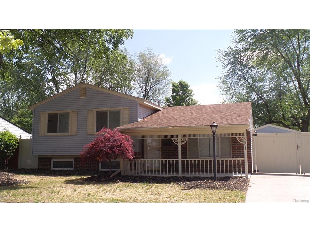 15851 Harrison, Romulus, MI 48174 photo 1
