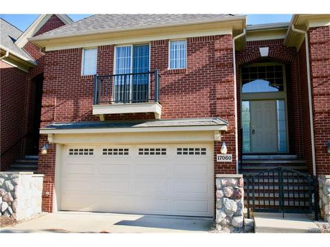 17060 Kensington Dr, Macomb, MI 48044 photo 1