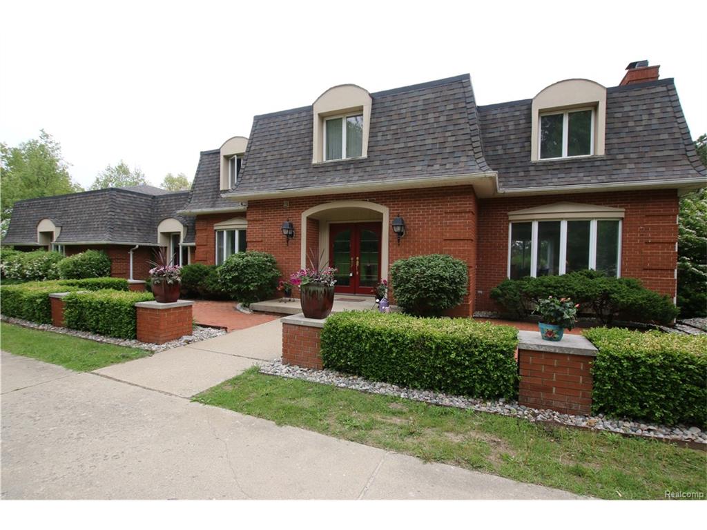 570 Gentry Ct, Howell, MI 48843 photo 1