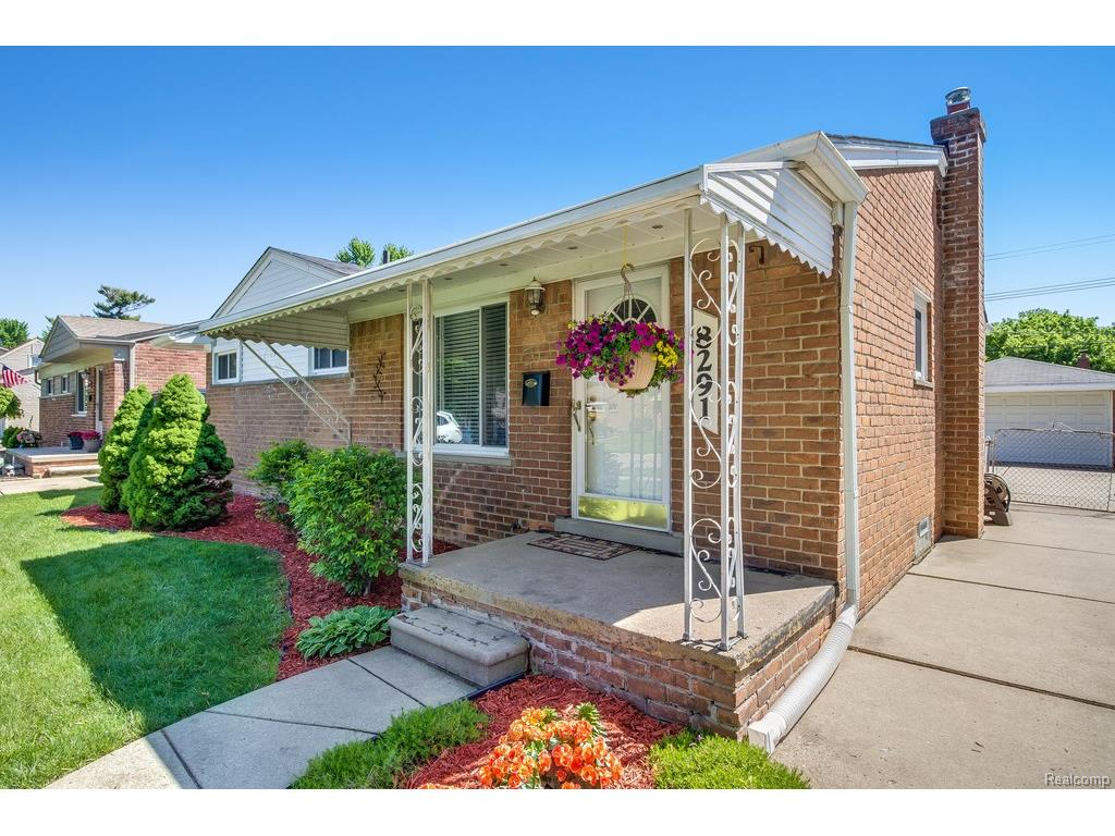 8291 Jackson St, Taylor, MI 48180 photo 1