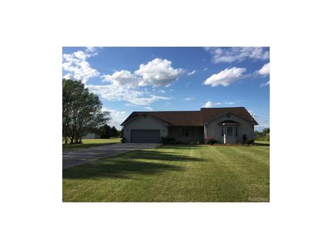 165 E Barron Rd, Howell, MI 48855 photo 1