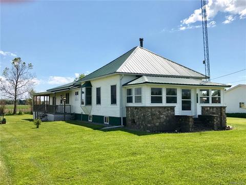 2975 Tubbs Rd, Applegate, MI 48401 photo 1