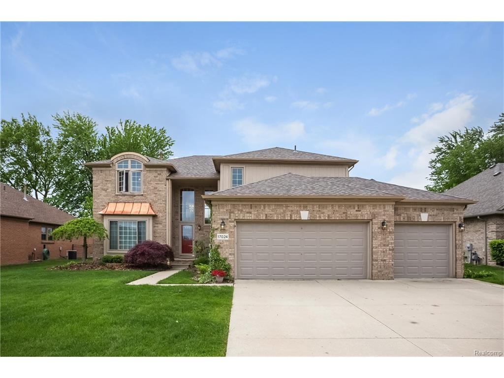 17024 Tower Dr, Macomb, MI 48044 photo 1