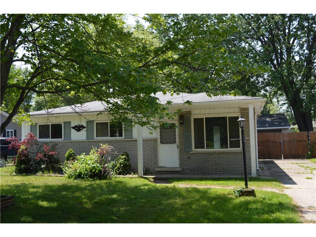 1057 Summer St, Algonac, MI 48001 photo 1