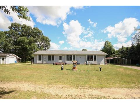 18600 Spears Rd, Gregory, MI 48137 photo 1