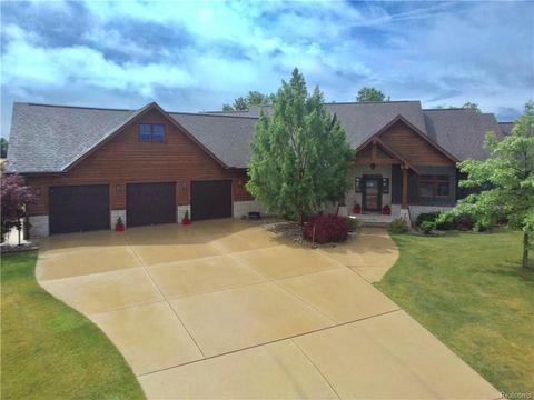 1154 Oak Trail Ct, Carleton, MI 48117 photo 1