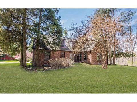 2045 W Barron Rd, Howell, MI 48855 photo 1