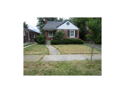 18935 Edgefield St, Grosse Pointe, MI 48236 photo 1