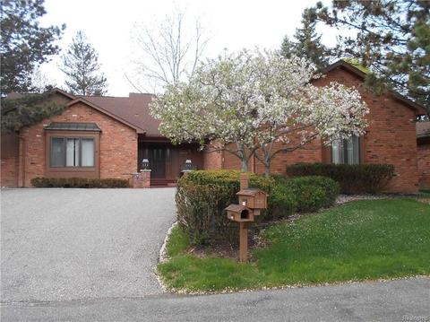 6460 Drakeshire Ln, West Bloomfield, MI 48322 photo 1