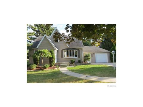 16462 Masonic, Fraser, MI 48026 photo 1