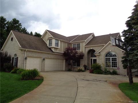 4044 Pine Ridge Crt Ct, Fenton, MI 48430 photo 1