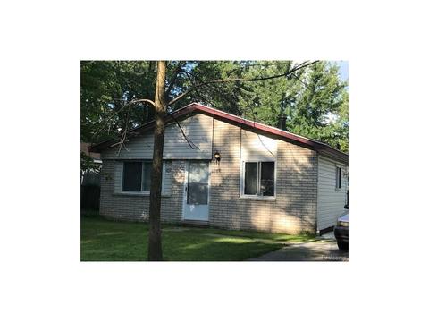 9247 Sylvia St, Taylor, MI 48180 photo 1