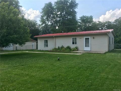 9302 Villa Crest Dr, Clarkston, MI 48346 photo 1