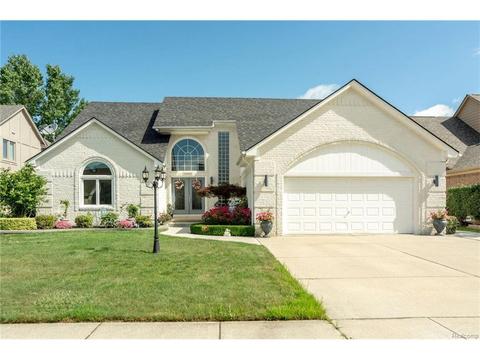 15917 Tulip Dr, Macomb, MI 48042 photo 1