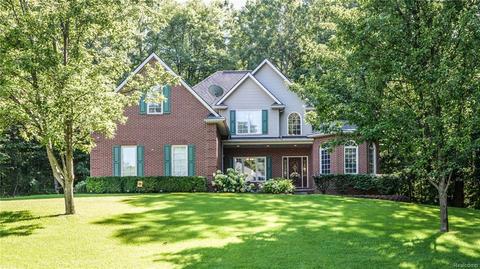 7786 River Run Dr, Brighton, MI 48116 photo 1