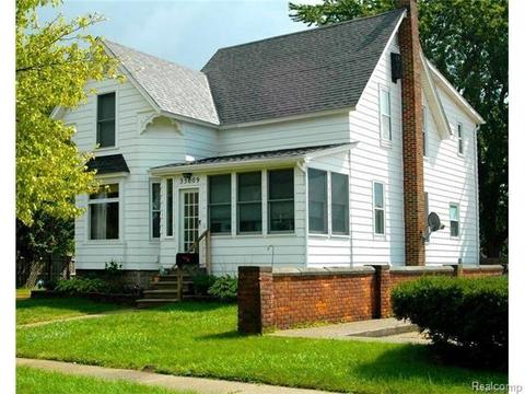 35009 Elm St, Wayne, MI 48184 photo 1