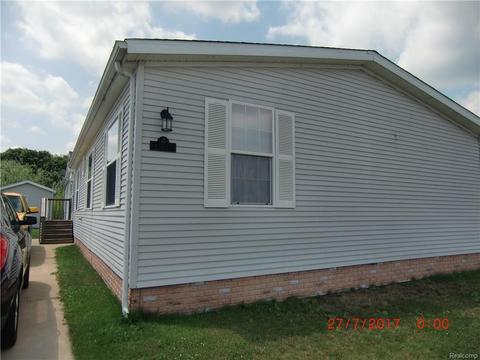 13657 Heritage St, Carleton, MI 48117 photo 1