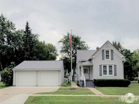 945 Waterloo St, Saint Clair, MI 48079 photo 1