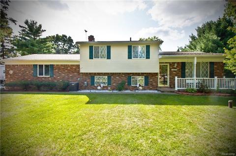 1266 Peavy Rd, Howell, MI 48843 photo 1