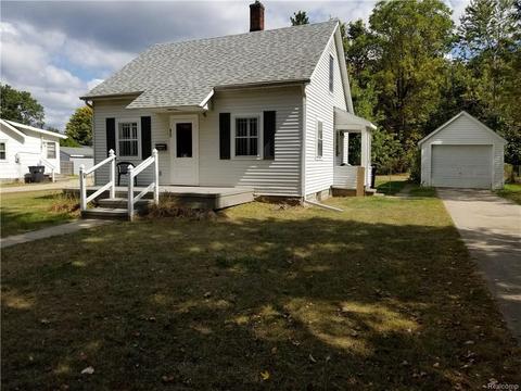 811 Alger St, Howell, MI 48843 photo 1