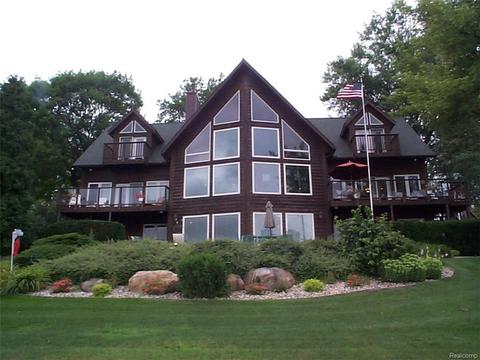 1451 River Rd, Saint Clair, MI 48079 photo 1