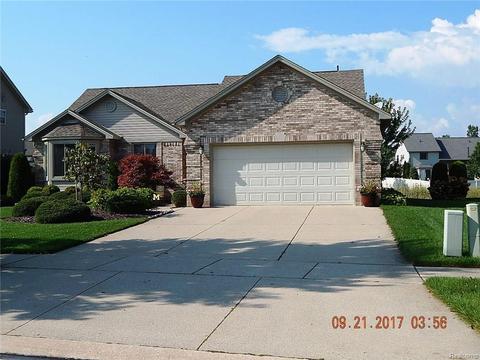 26888 Arcadia Dr, Flat Rock, MI 48134 photo 1