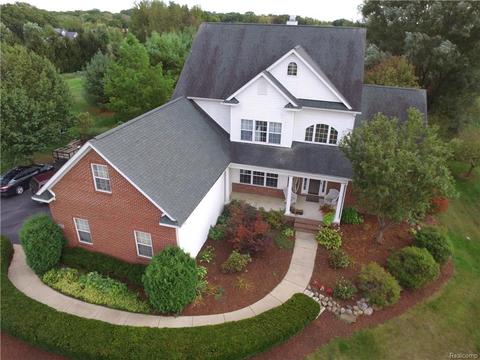 3564 Black Eagle Dr, Howell, MI 48843 photo 1