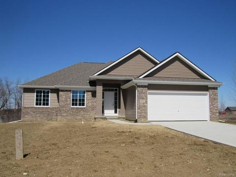 1437 Silver Pond Dr, Davison, MI 48423 photo 1