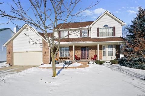 393 Evaline Dr, Troy, MI 48085 photo 1