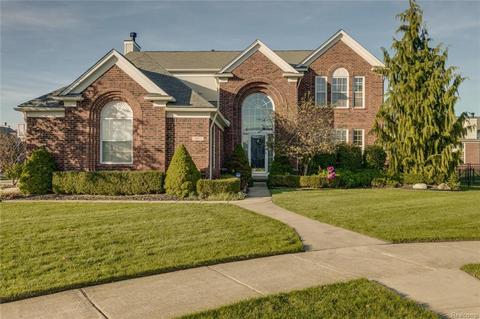 19877 Berwyck Ct, Macomb, MI 48044 photo 1