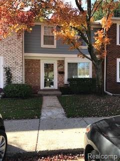 24525 Seaton Circuit E, Warren, MI 48091 photo 1