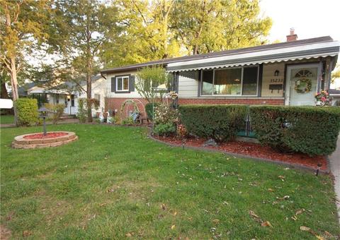 35233 Glover St, Wayne, MI 48184 photo 1