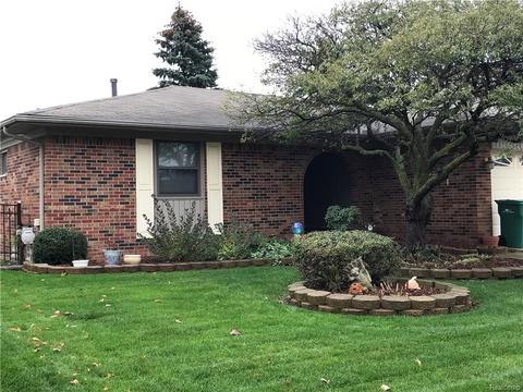 19239 Cascade Dr, Brownstown Twp, MI 48193 photo 1