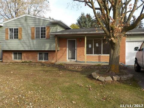 13309 Torrey Rd, Fenton, MI 48430 photo 1