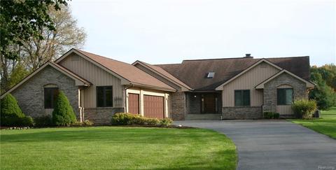 5855 Meadows Dr, Clarkston, MI 48348 photo 1