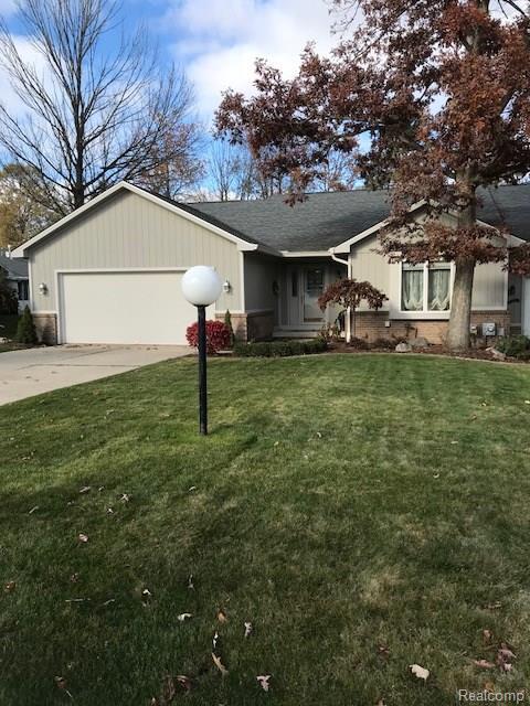 5549 Hickory Cir, Flushing, MI 48433 photo 1