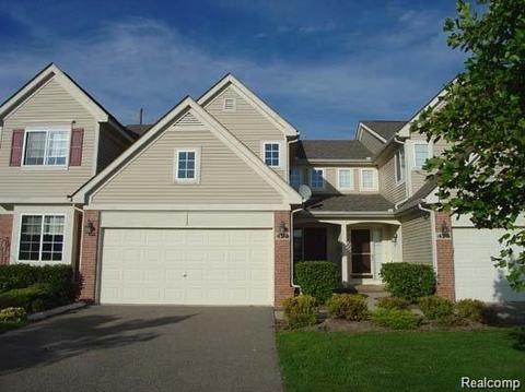 423 Lilly View Ct, Howell, MI 48843 photo 1