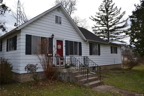 6267 W Coldwater Rd, Flushing, MI 48433 photo 1