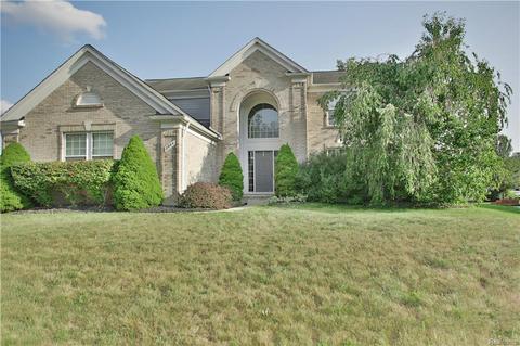 2904 Stanton St, Canton Twp, MI 48188 photo 1